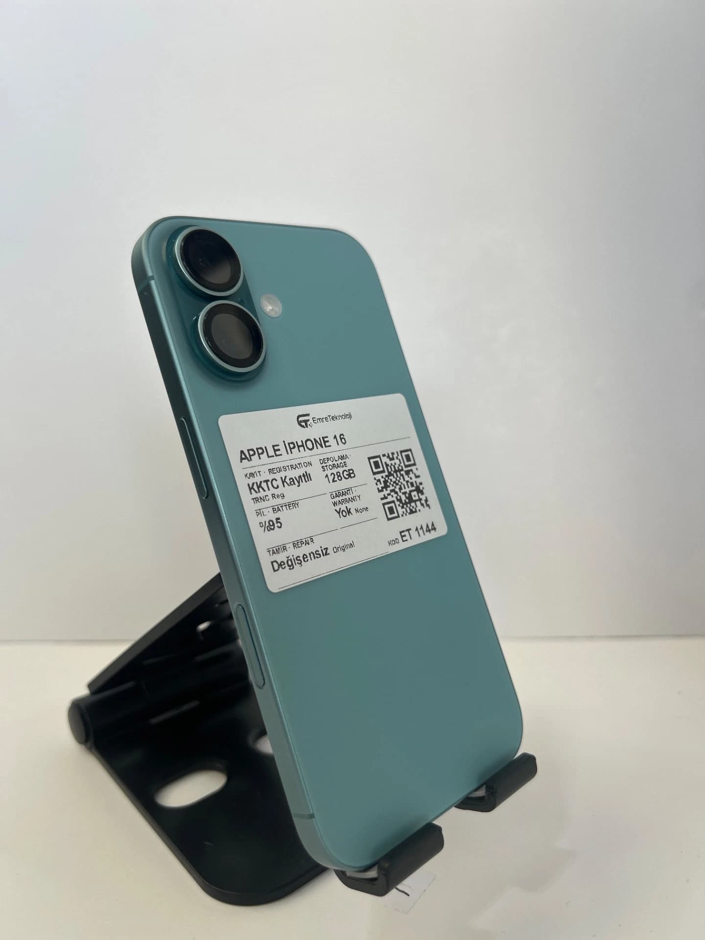 Apple iPhone 16