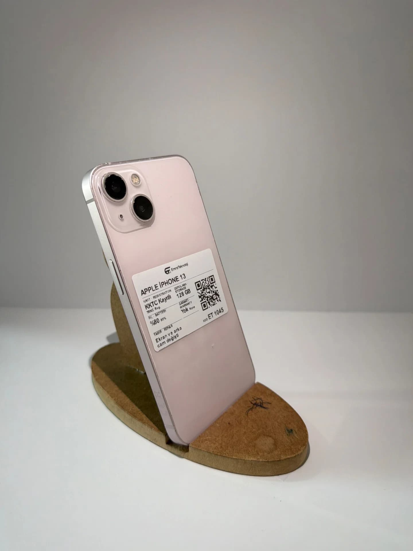 Apple iPhone 13 — görsel 1