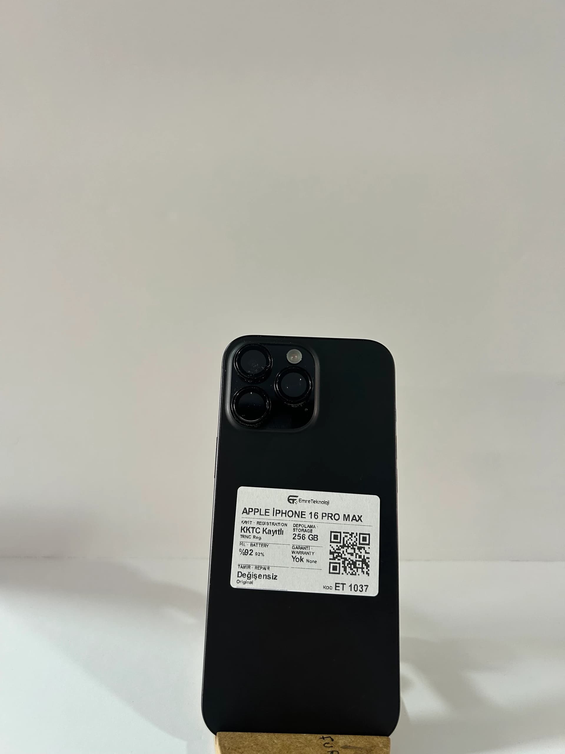 Apple iPhone 16 Pro Max