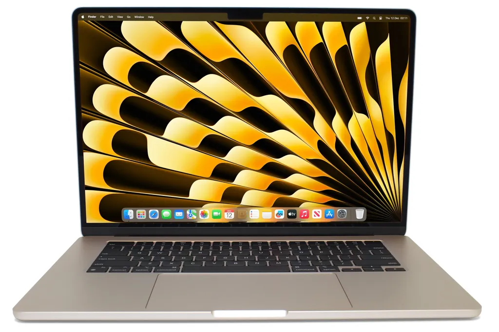 APPLE MACBOOK AİR 15 2