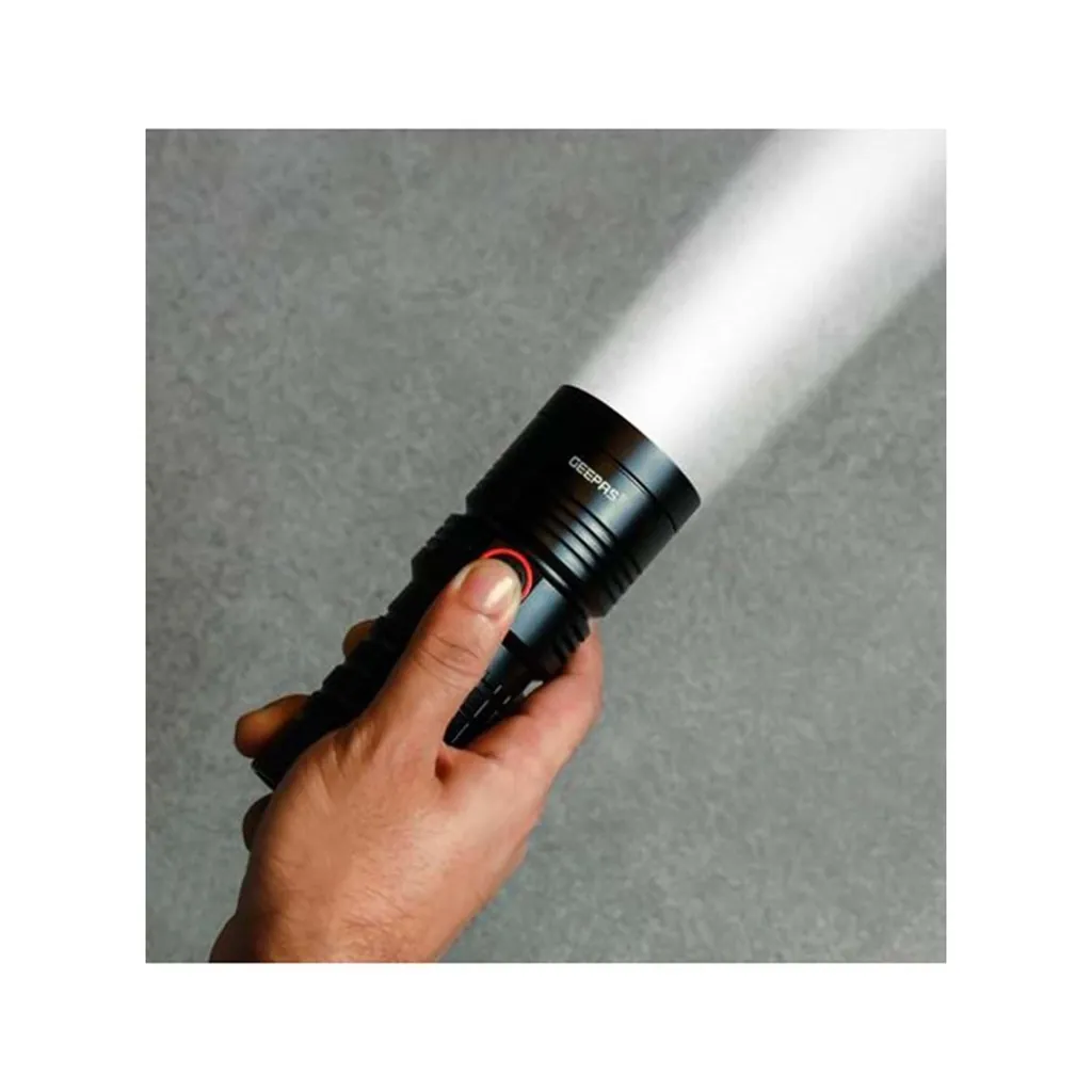 GEEPAS GFL51044 25W YÜKSEK GÜÇLÜ SİYAH LED EL FENERİ VE POWERBANK - SU GEÇİRMEZ ALÜMİNYUM GÖVDE - 15 SAAT ÇALIŞMA SÜRESİ